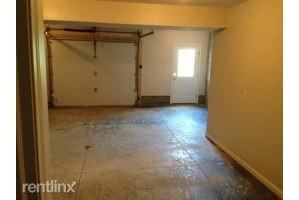 Richland Commons - Photo 2 of 9