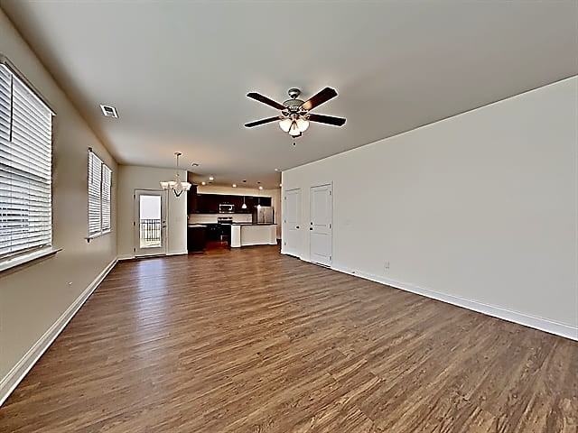 204 Glenwood Dr - Photo 3 of 20