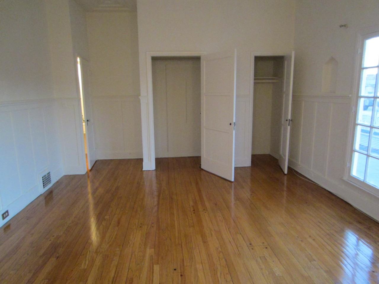 115 N. Sweetzer Ave. - Photo 2 of 8