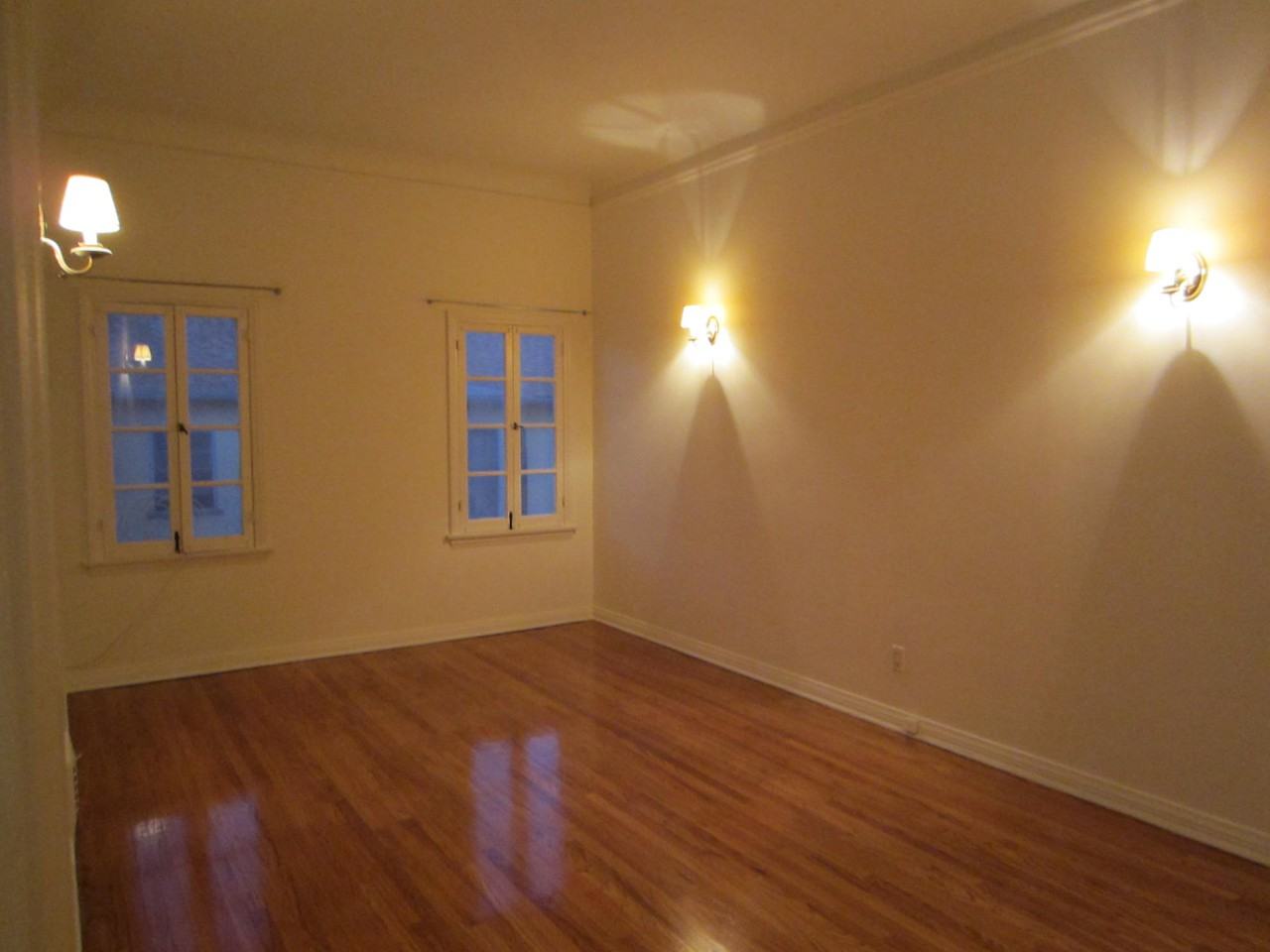 115 N. Sweetzer Ave. - Photo 3 of 8