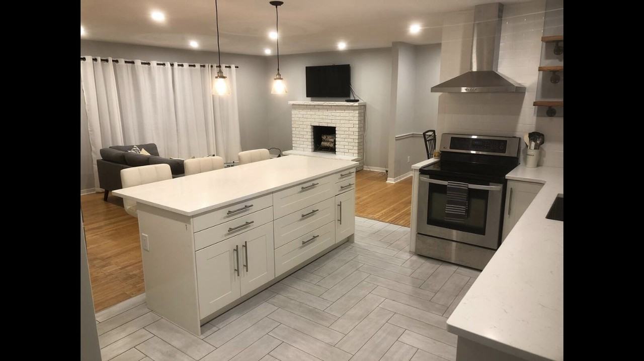 949 Lincoln Drive Upper - Photo 2 of 13