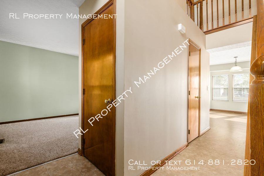 9326 Tahoma St - Photo 3 of 43