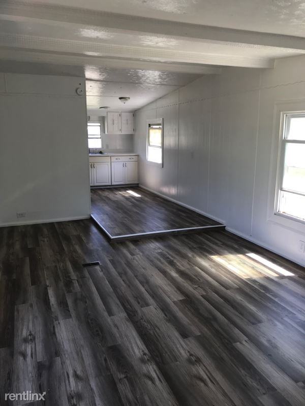 104 Estate Dr - Photo 2 of 12