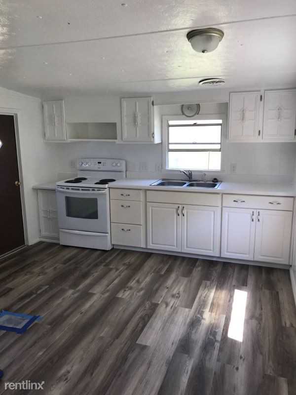 104 Estate Dr - Photo 3 of 12