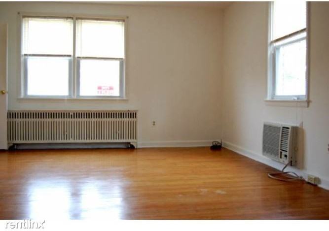 8035 Pine Rd - Photo 3 of 7