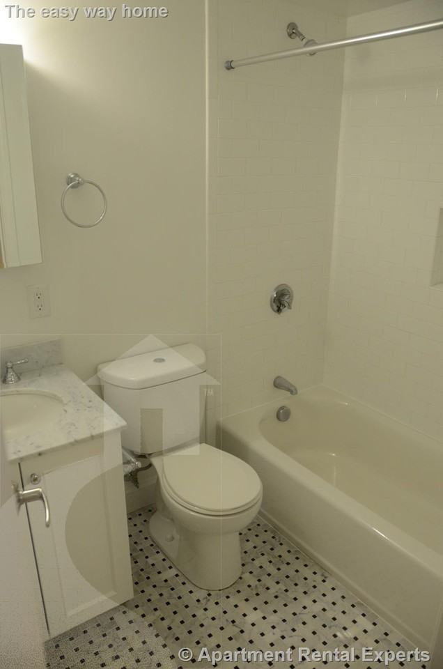 3 Langdon St #C - Photo 5 of 8