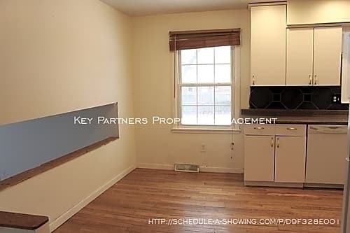 10204 W 54th St - Photo 3 of 10