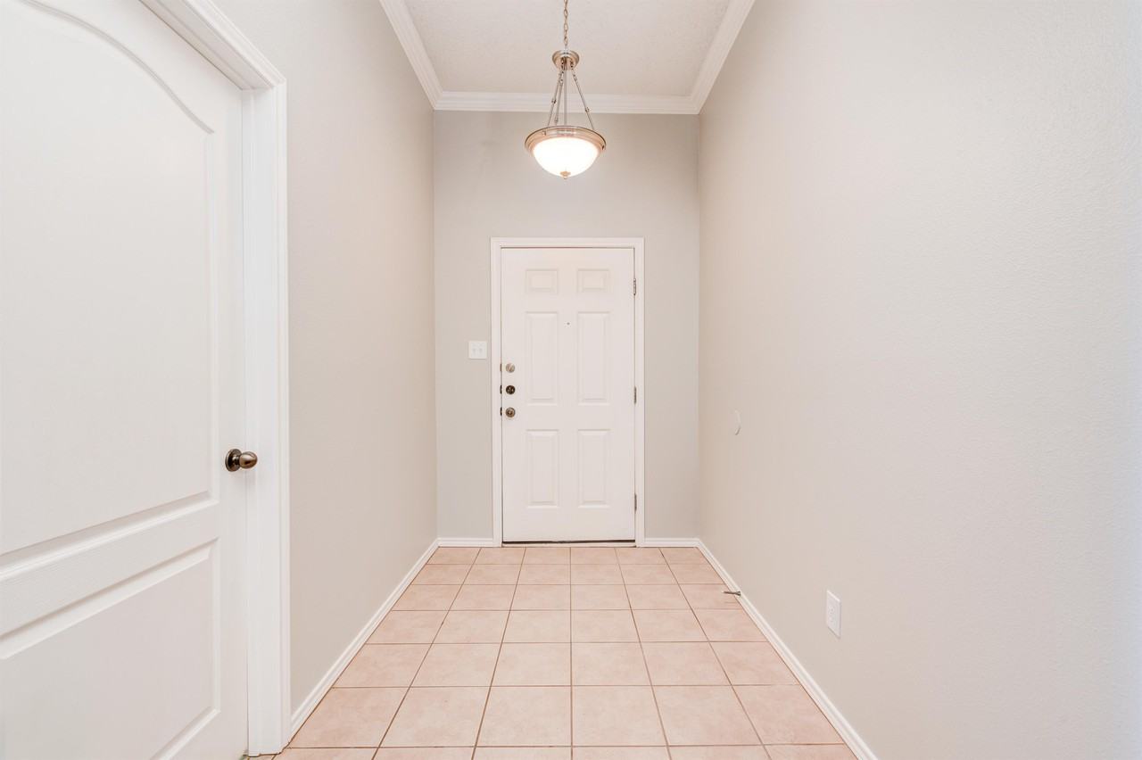 6533 87th St #1 - Photo 2 of 12