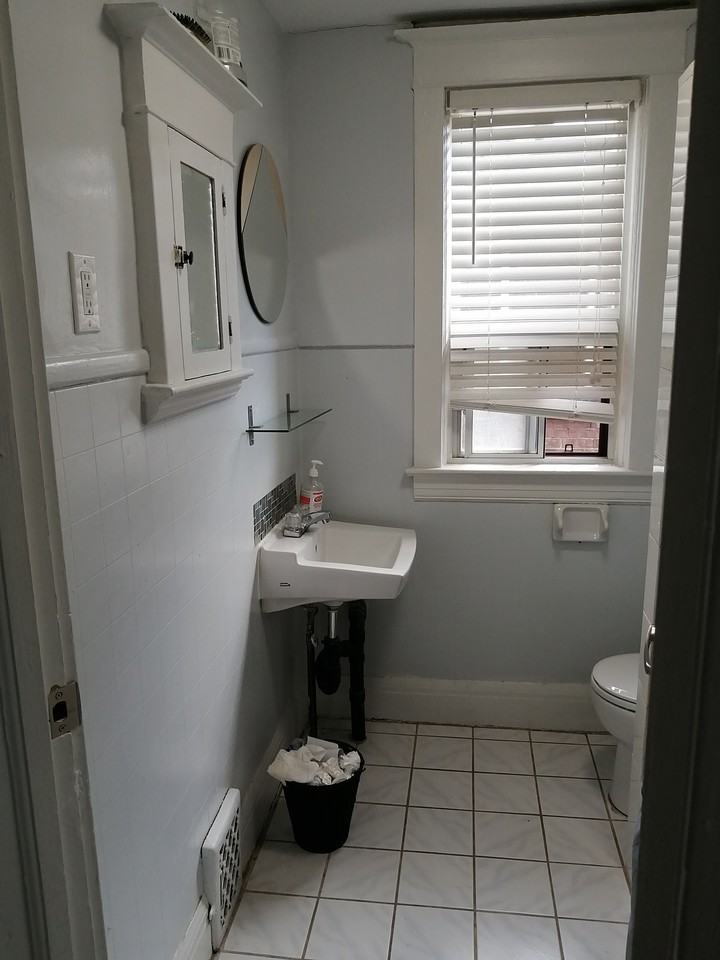 988 Ossington Avenue - Photo 7 of 7