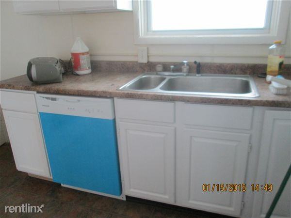 418 W Saginaw St - Photo 2 of 8