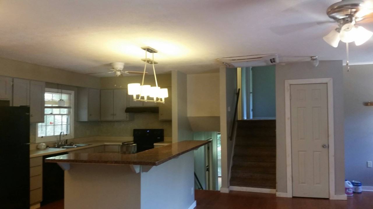 318N Country Club Dr #1 - Photo 3 of 12