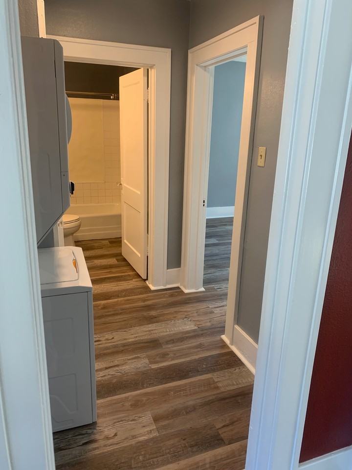 434 W Cook St #2 - Photo 5 of 28