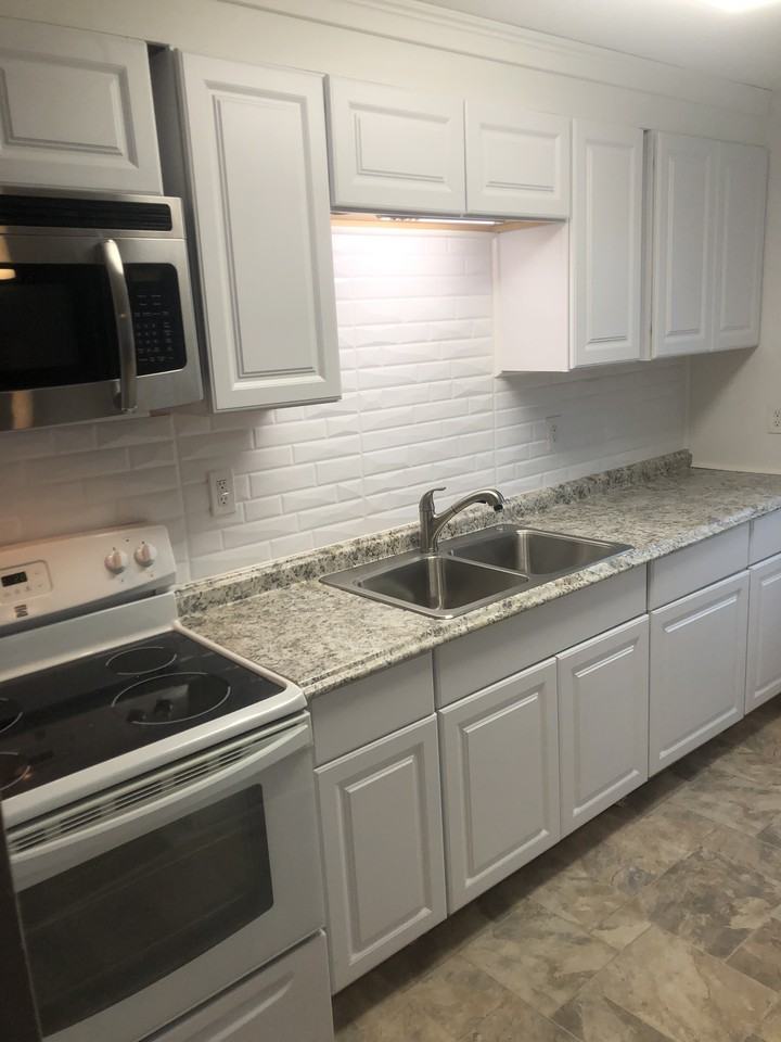 114 Cortland Circle #114 - Photo 3 of 8