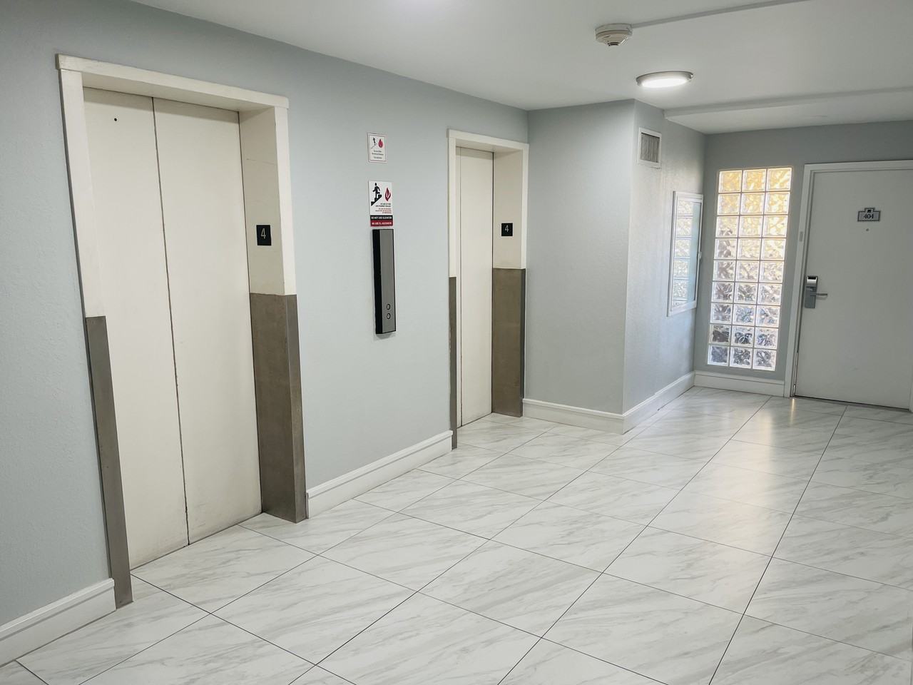 151 East Washington Street #403 - Photo 4 of 21