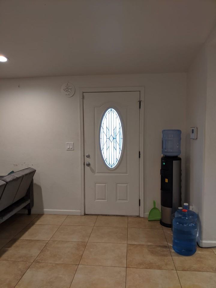 427 E Waverly St - Photo 2 of 26