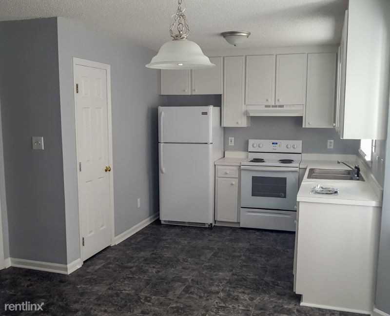 405 Roanoke Way - Photo 2 of 5