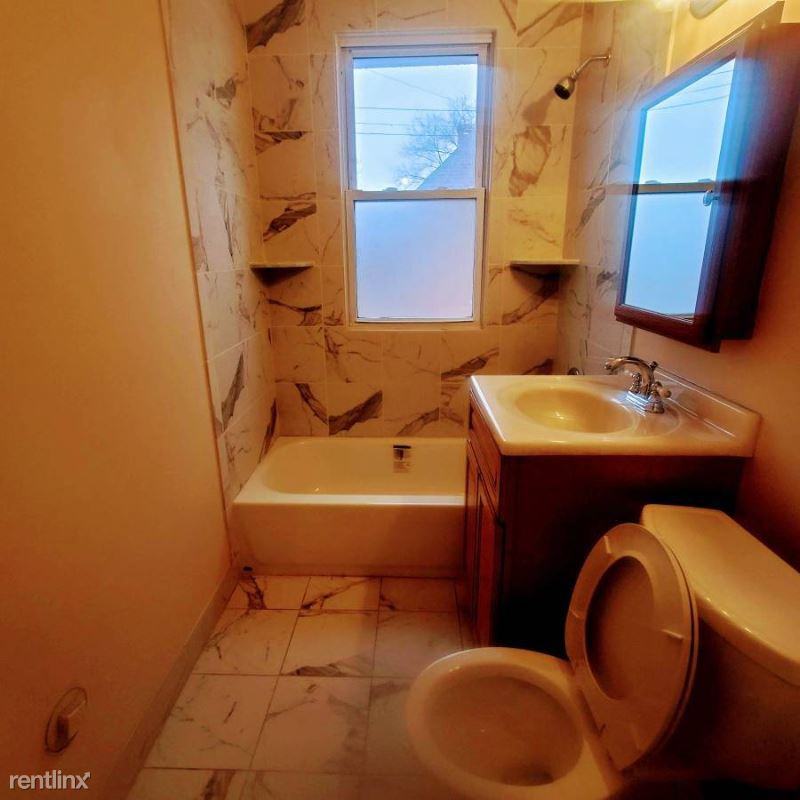 3408 3408 Rosa Parks Blvd 2 - Photo 2 of 4