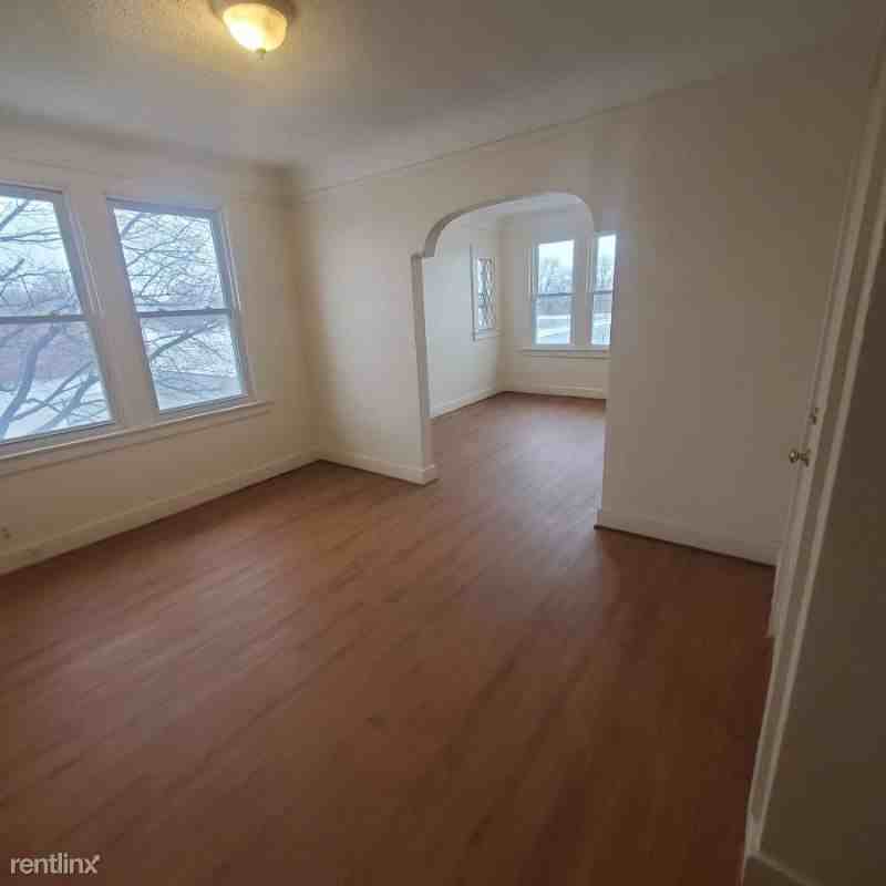 3408 3408 Rosa Parks Blvd 2 - Photo 3 of 4