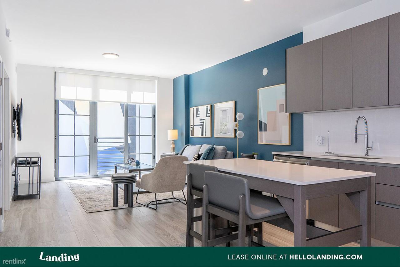 Landing Furnished Apartment MB Station - Photo 2 of 20