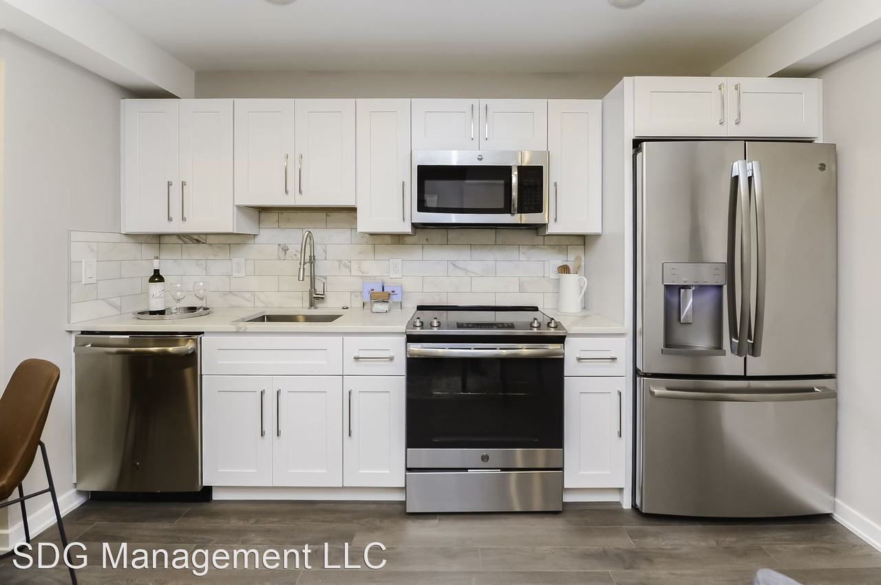 726 N 19th St - Photo 2 of 18