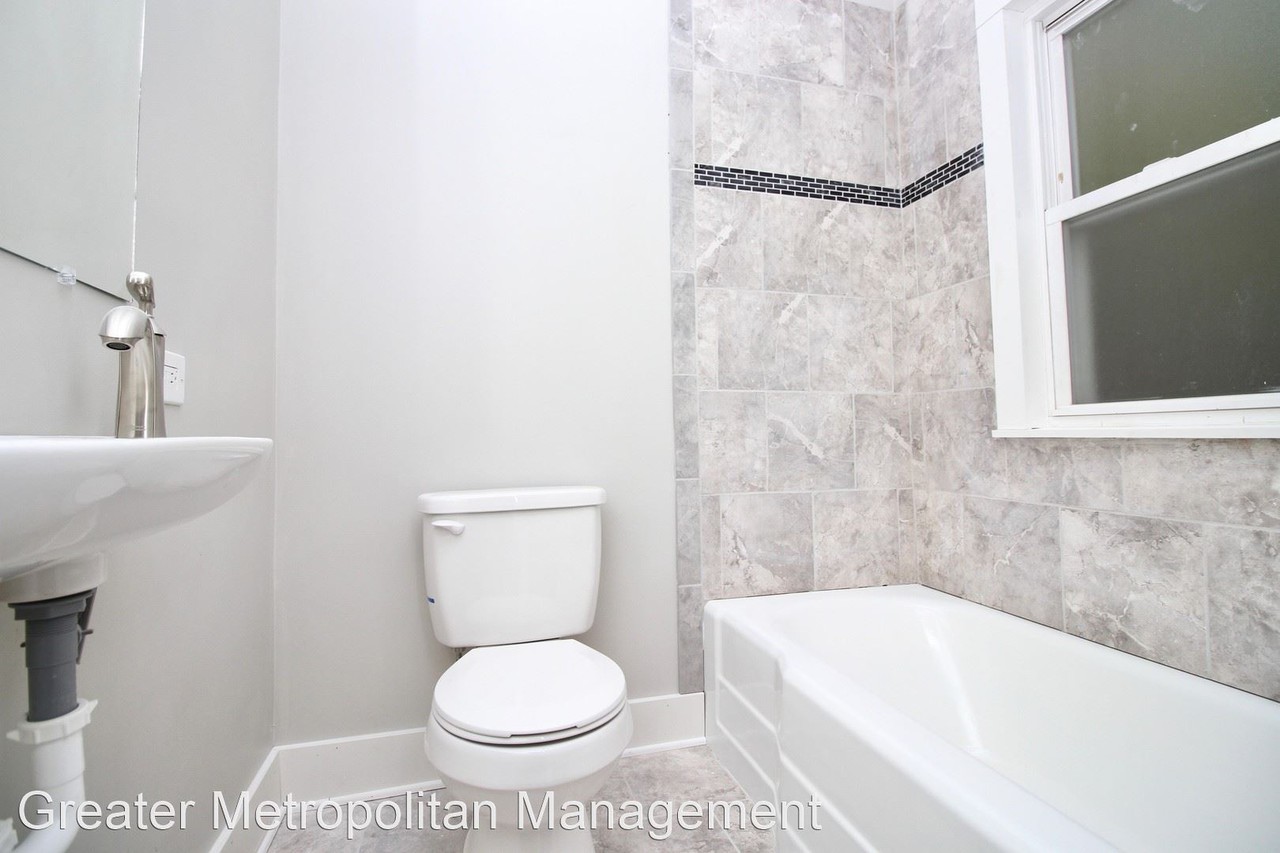 12701 Plover St - Photo 3 of 31