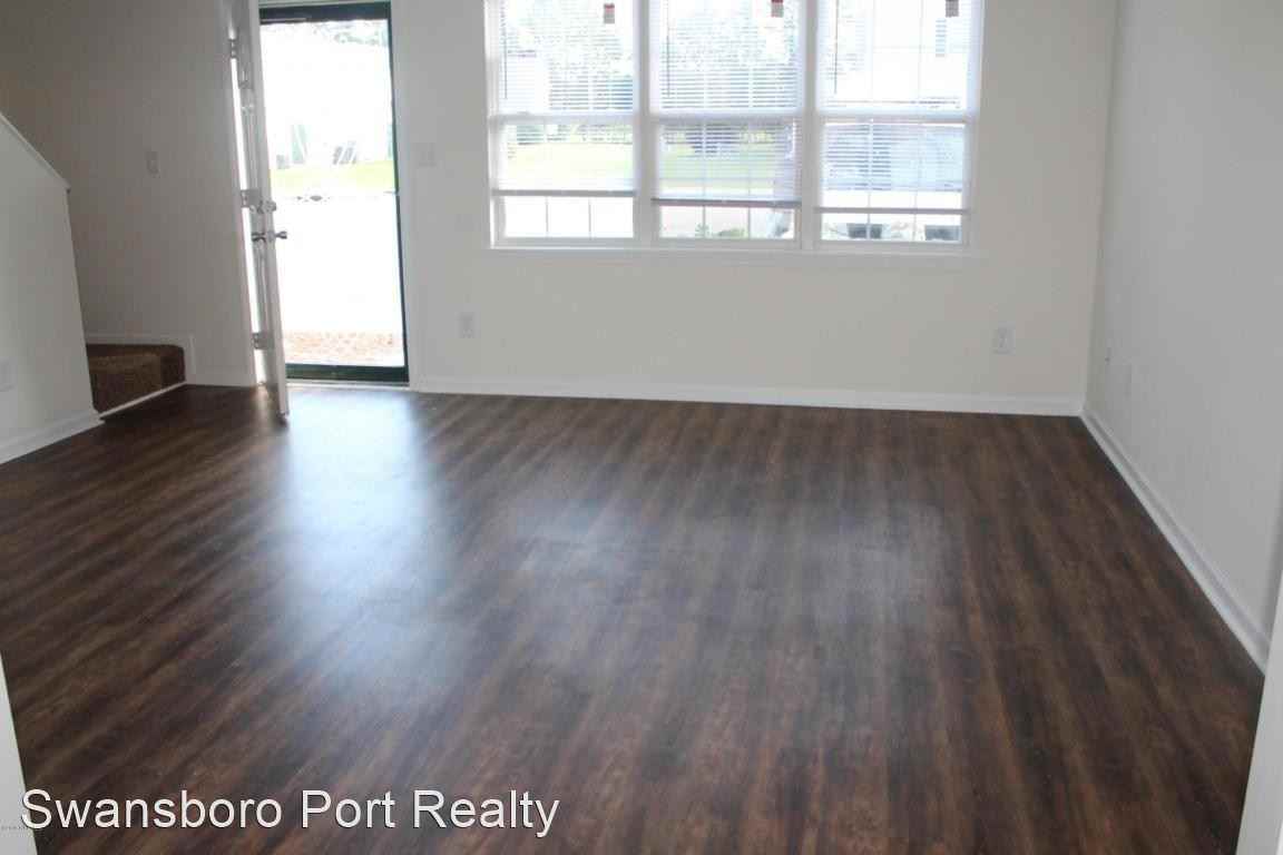 13 Pirates Cove Dr - Photo 3 of 20