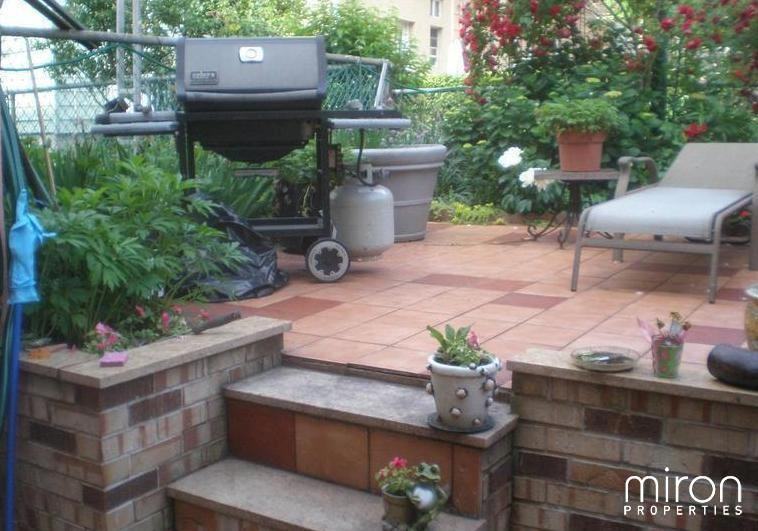 Russell St #1X - Photo 3 of 6