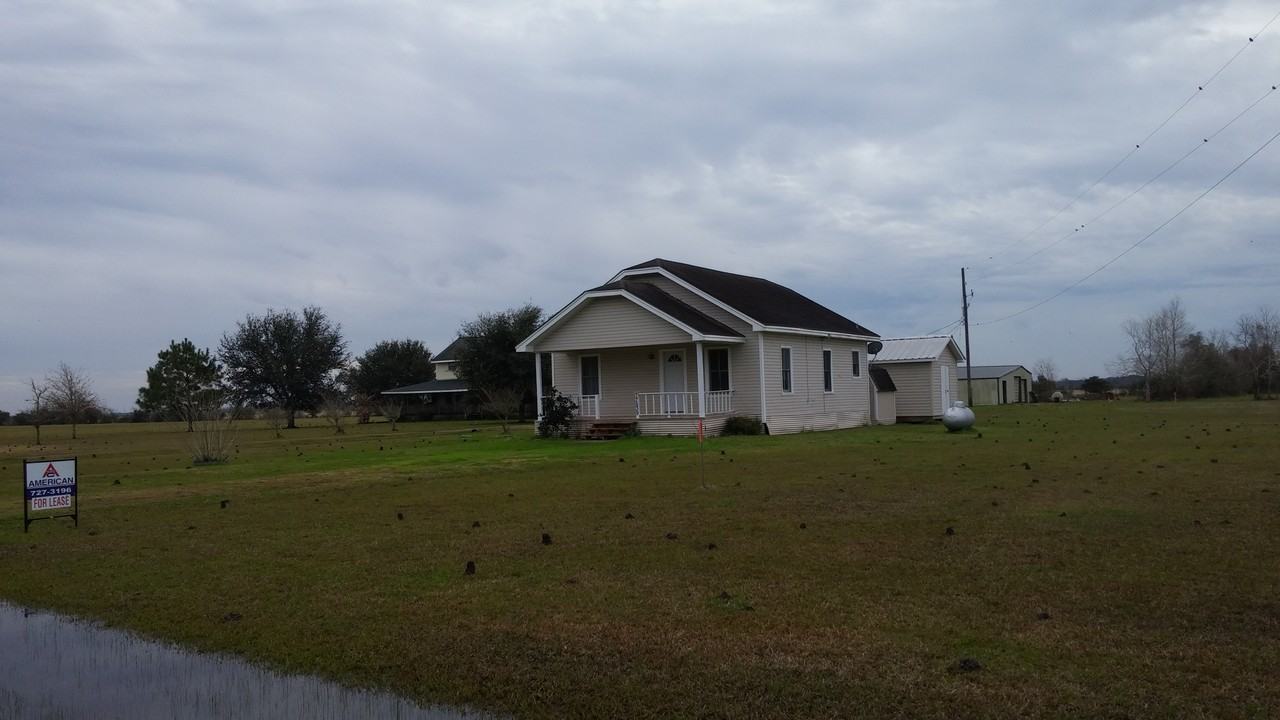 17539 FM 365 - Photo 2 of 16