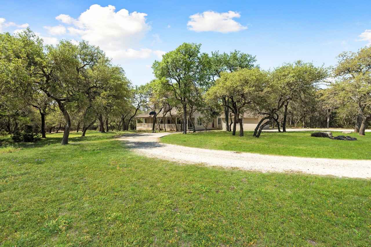 550 Acacia Pkwy - Photo 2 of 31