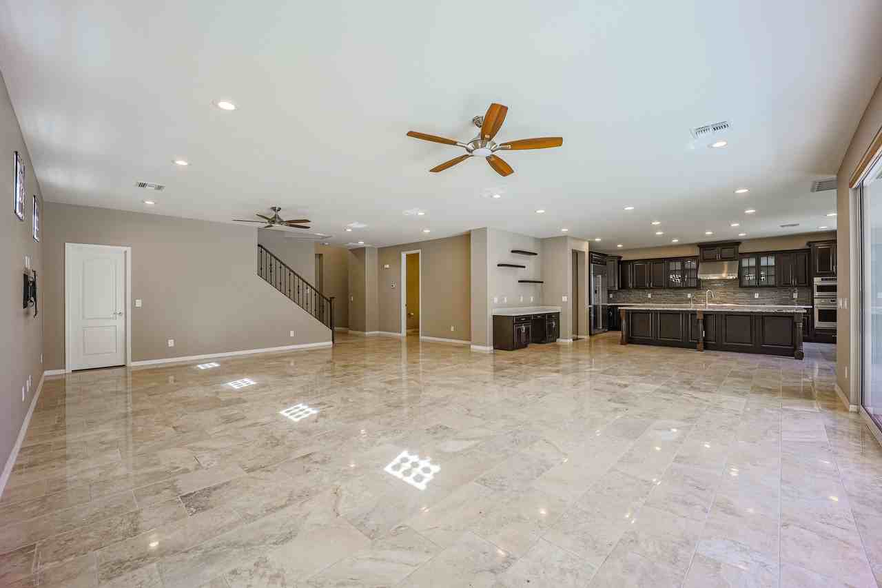 2171 E Geronimo St - Photo 4 of 50