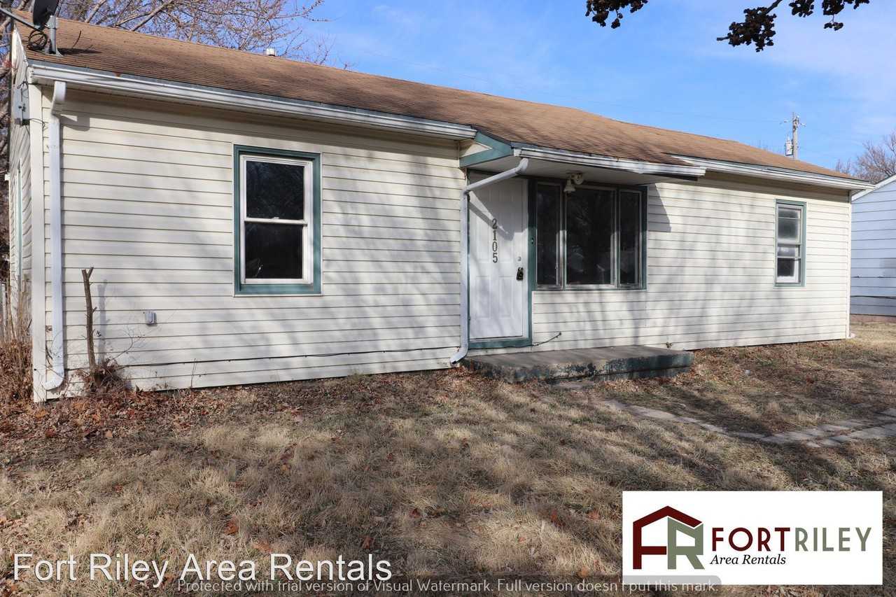 2105 Blaker Dr - Photo 2 of 17