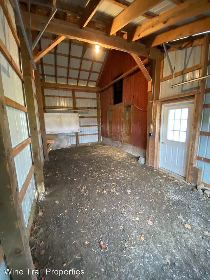 972 Pre Emption Rd - Photo 3 of 17