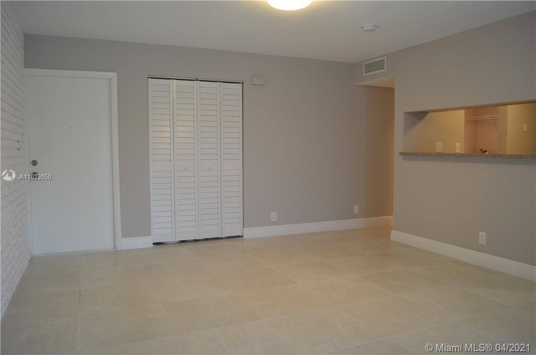 3711 Northwest 95th Terrace - Photo 3 of 7