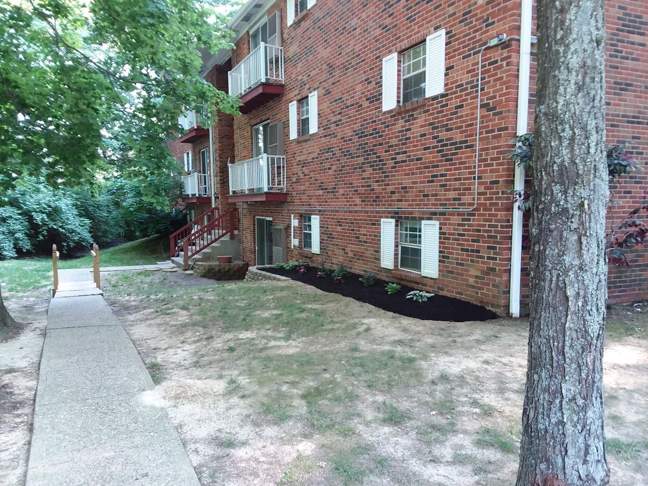 Rohling Oaks - Photo 3 of 10