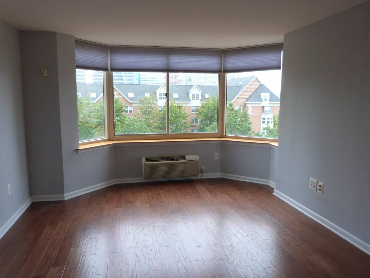 Portofino Luxury Condos - Photo 3 of 13