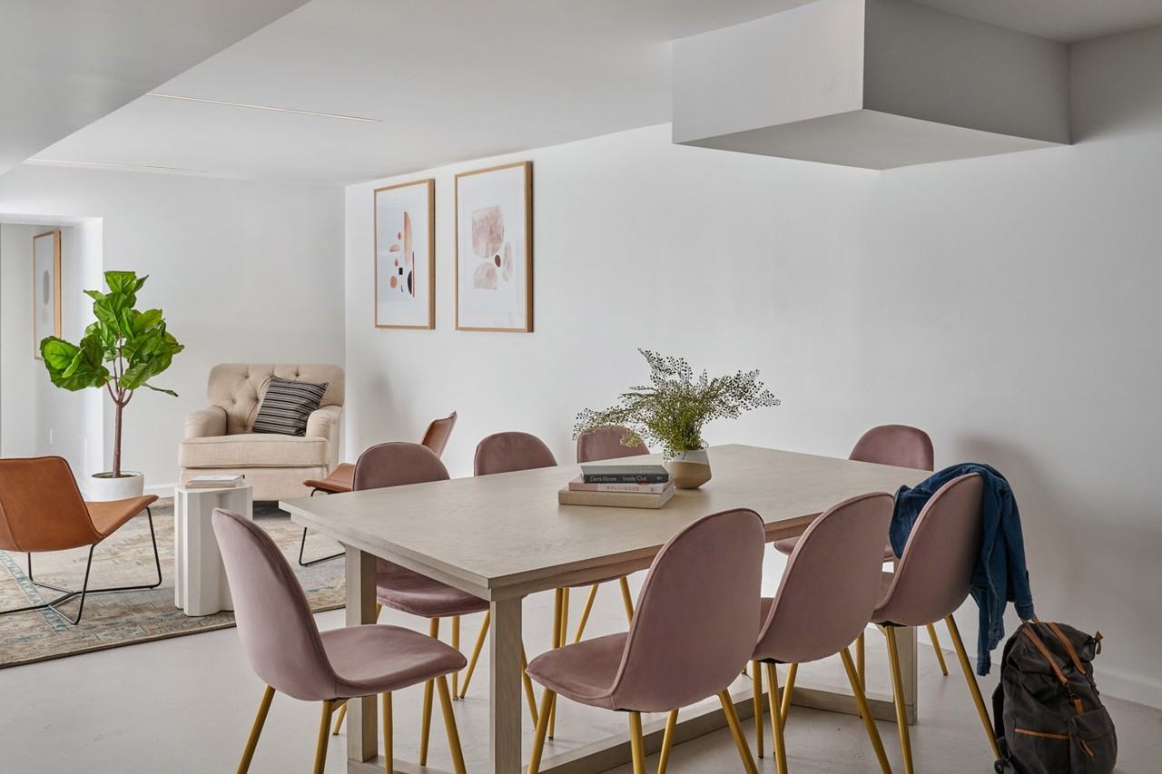 Common Brower - Photo 3 of 3