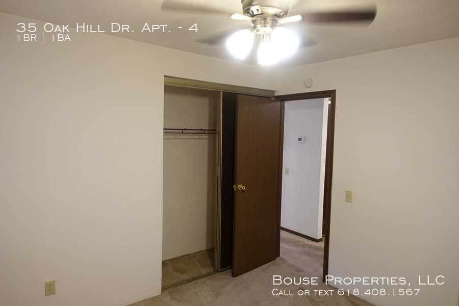 35 Oak Hill Dr #4 - Photo 2 of 6
