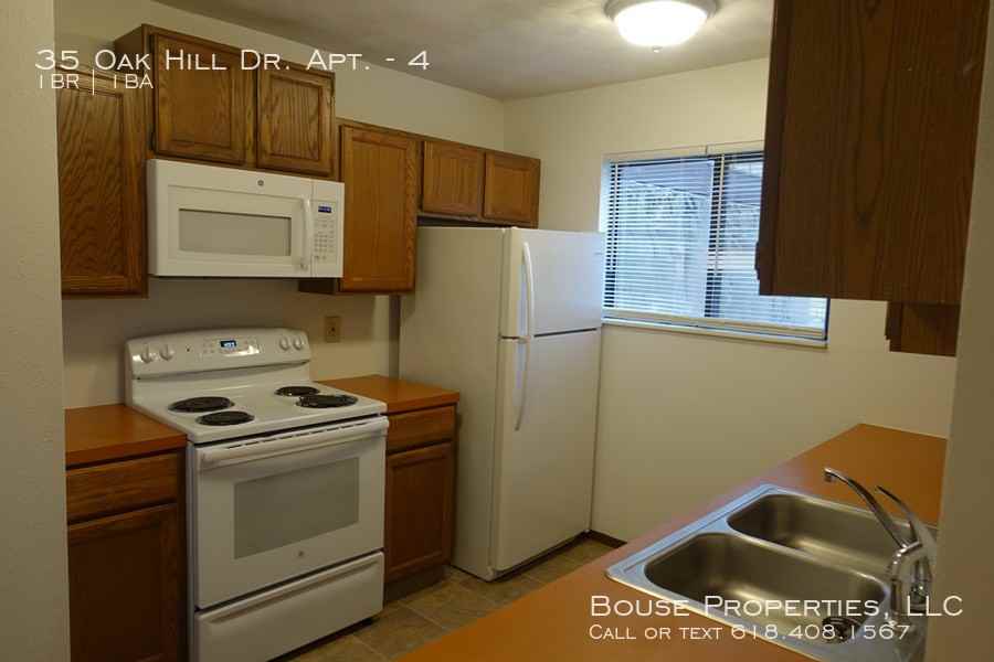 35 Oak Hill Dr #4 - Photo 4 of 6