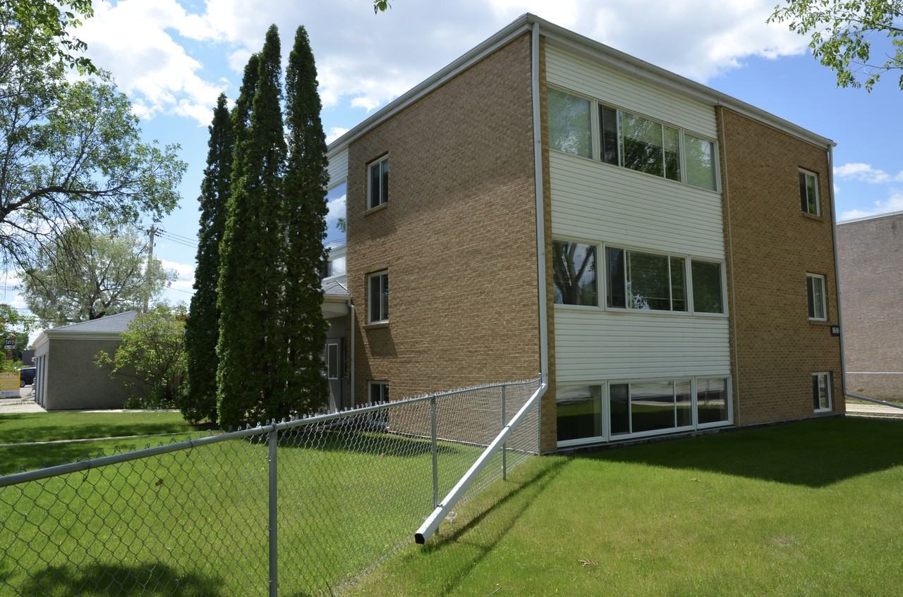 1616 Main Street #3 - Photo 2 of 11