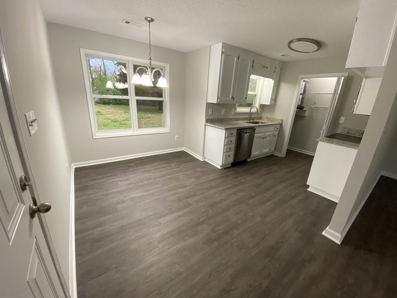 107 Ann Bradley Dr - Photo 4 of 18