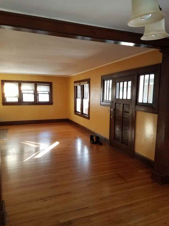 695 48th St - Photo 2 of 11