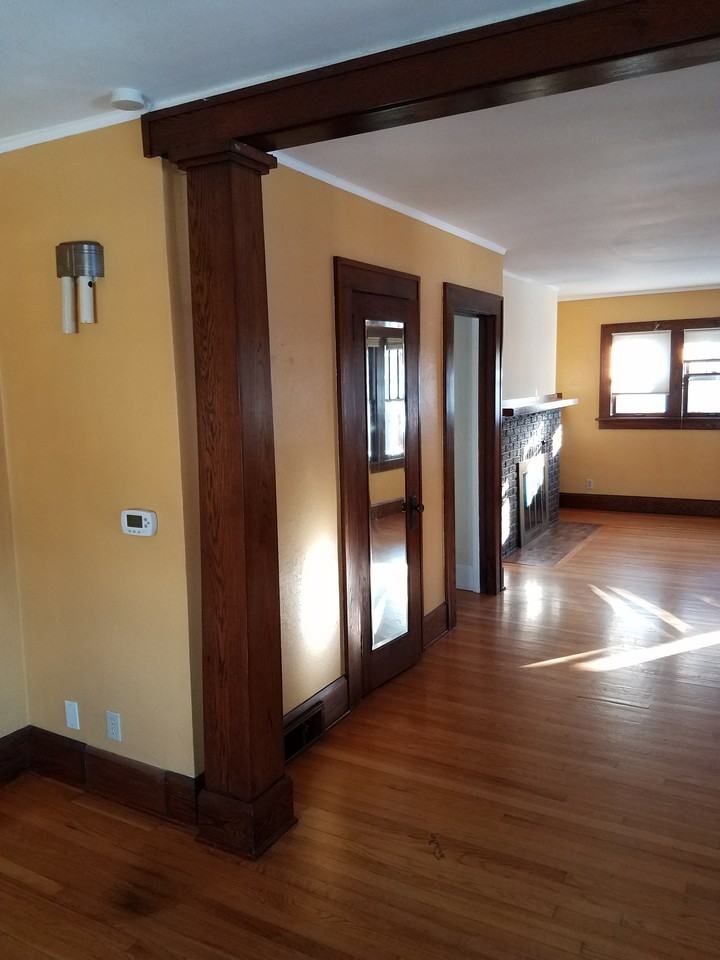 695 48th St - Photo 3 of 11