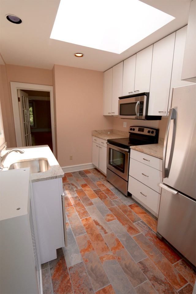 3116 Humboldt Ave S #2 - Photo 5 of 21