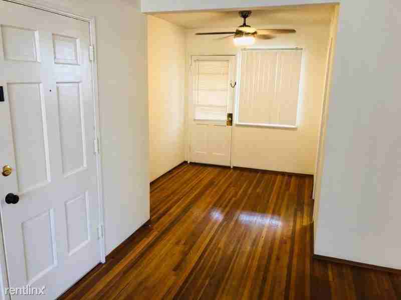 4450 49th St - Photo 3 of 8