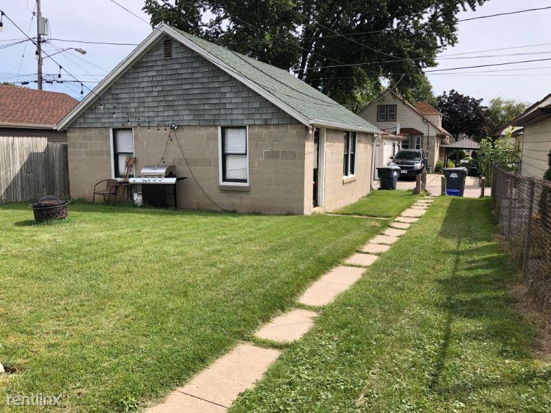 1726 S 55th St Uppr - Photo 3 of 36