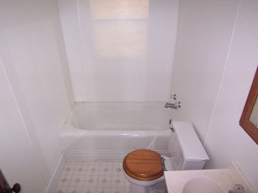 306 N Locust St - Photo 3 of 8
