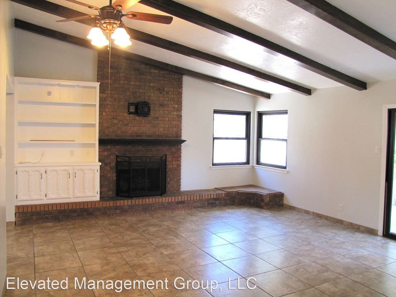 912 Turner Dr Ne - Photo 3 of 17