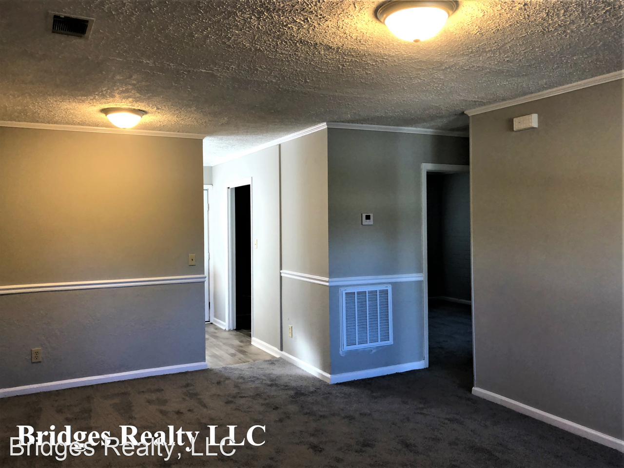 728 Fleming Ave - Photo 3 of 7