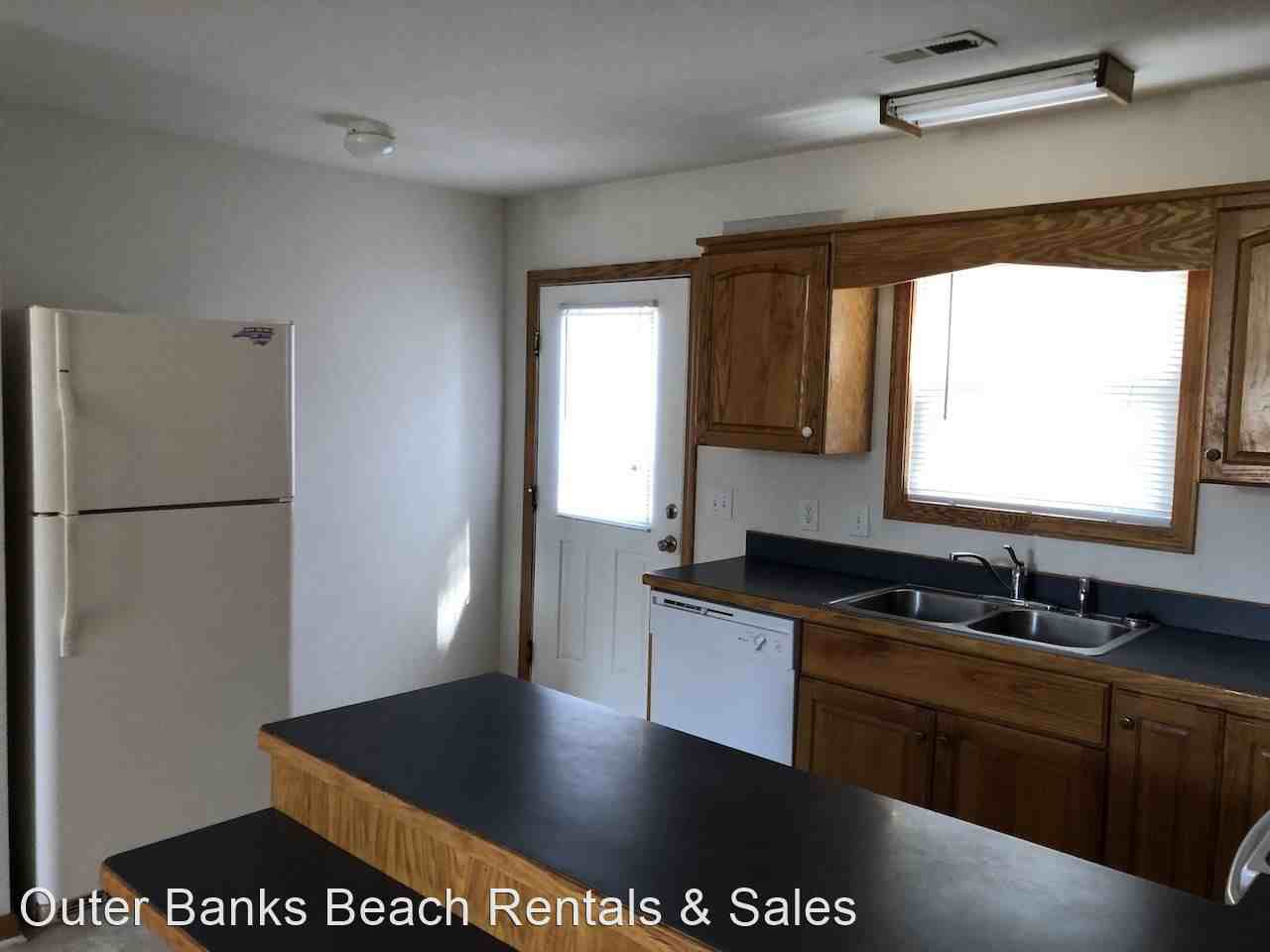 2715 S Meekins Ave - Photo 3 of 18