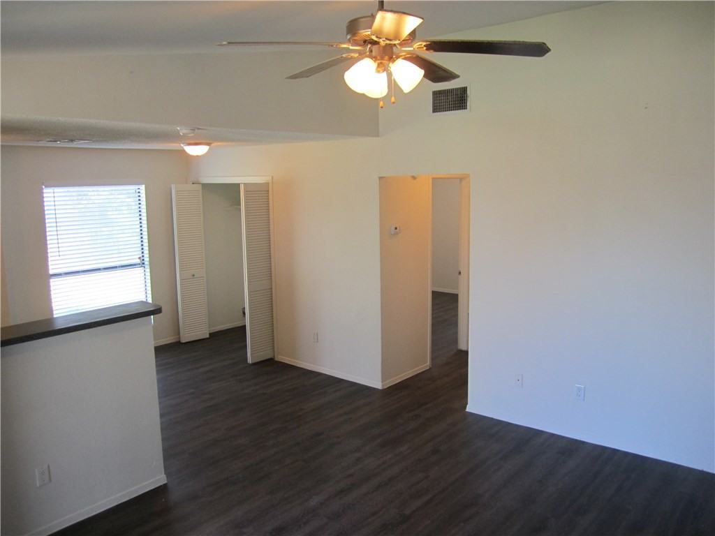 2213 Yellow Jacket Ln - Photo 2 of 12